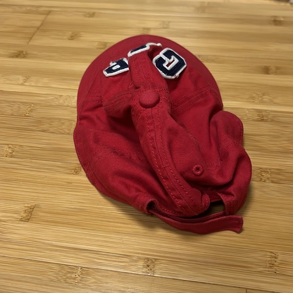 Gap kids red baseball hat with patch logo L/XL - Picture 2 of 5